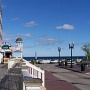 Une place piétonnière pour accéder à la mer